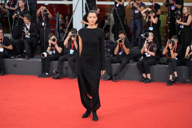 September 7, 2026, Venice Lido, Italy: Irina Shayk attends the red carpet of movie L estranea during the 83rd Venice Film Festival at Palazzo del Cinema. Venice Lido Italy - ZUMAs197 20260907_aaa_s197_291 Copyright: xMarioxCartellix