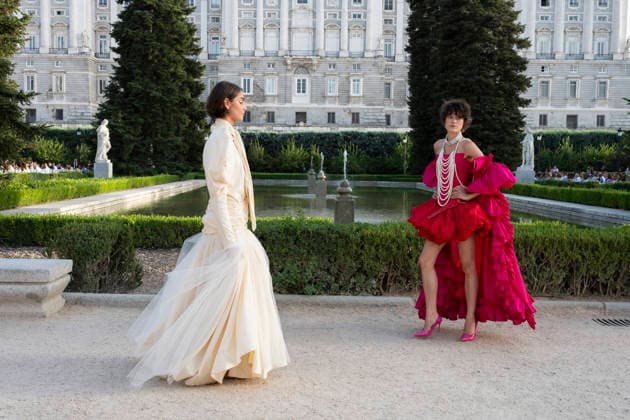 September 7, 2026, Madrid, Spain: A model parades with MadModa design during OMODA and Fashion Week Madrid in Madrid Jardines de Sabatini in Madrid. 7 of September of 2026 Spain Madrid Spain - ZUMAs197 20260907_aaa_s197_353 Copyright: xAtilanoxGarciax