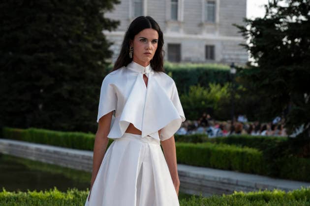 September 7, 2026, Madrid, Spain: A model parades with MadModa design during OMODA and Fashion Week Madrid in Madrid Jardines de Sabatini in Madrid. 7 of September of 2026 Spain Madrid Spain - ZUMAs197 20260907_aaa_s197_370 Copyright: xAtilanoxGarciax