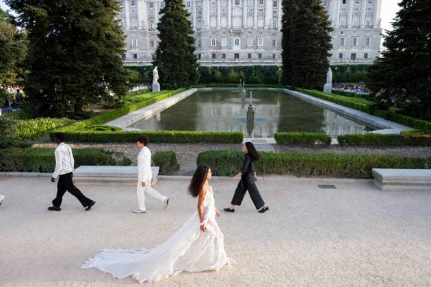 September 7, 2026, Madrid, Spain: A model parades with MadModa design during OMODA and Fashion Week Madrid in Madrid Jardines de Sabatini in Madrid. 7 of September of 2026 Spain Madrid Spain - ZUMAs197 20260907_aaa_s197_374 Copyright: xAtilanoxGarciax