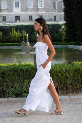 September 7, 2026, Madrid, Spain: A model parades with MadModa design during OMODA and Fashion Week Madrid in Madrid Jardines de Sabatini in Madrid. 7 of September of 2026 Spain Madrid Spain - ZUMAs197 20260907_aaa_s197_386 Copyright: xAtilanoxGarciax