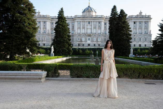 September 7, 2026, Madrid, Spain: A model parades with MadModa design during OMODA and Fashion Week Madrid in Madrid Jardines de Sabatini in Madrid. 7 of September of 2026 Spain Madrid Spain - ZUMAs197 20260907_aaa_s197_400 Copyright: xAtilanoxGarciax