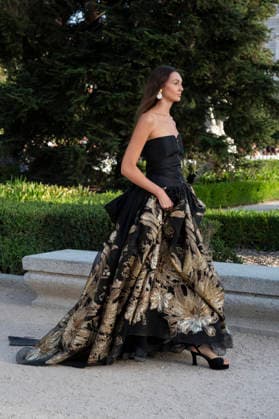 September 7, 2026, Madrid, Spain: A model parades with MadModa design during OMODA and Fashion Week Madrid in Madrid Jardines de Sabatini in Madrid. 7 of September of 2026 Spain Madrid Spain - ZUMAs197 20260907_aaa_s197_408 Copyright: xAtilanoxGarciax