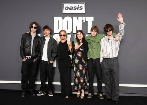 Lennon Gallagher, Donovan Gallagher, Anais Gallagher, Molly Moorish-Gallagher, Sonny Gallagher and Gene Gallagher attends Oasis: Don t Look Back in Anger UK Premiere at Cineworld Leicester Square in London, England. UK. Monday 7th September 2026. Copyright: xJamesxWarrenx DTQYYR~7