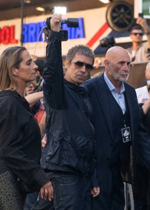 Liam Gallagher attends Oasis: Don t Look Back in Anger UK Premiere at Cineworld Leicester Square in London, England. UK. Monday 7th September 2026. Copyright: xJamesxWarrenx DVEWKU~F