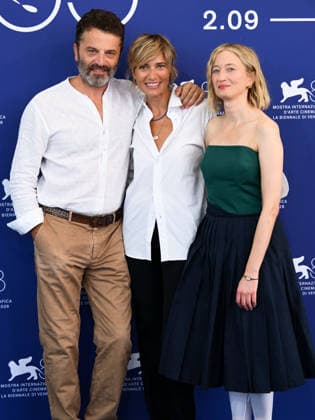 IPA88265486 - Venice, 83rd Venice International Film Festival 2026 - Day 7. Photocall for the film Una Storia. Pictured: Guido Caprino, Anna Foglietta, Alba Rohrwacher  Copyright: xAlbertoxTerenghix xPoolxPhotoxEventsx08x IPA88265486