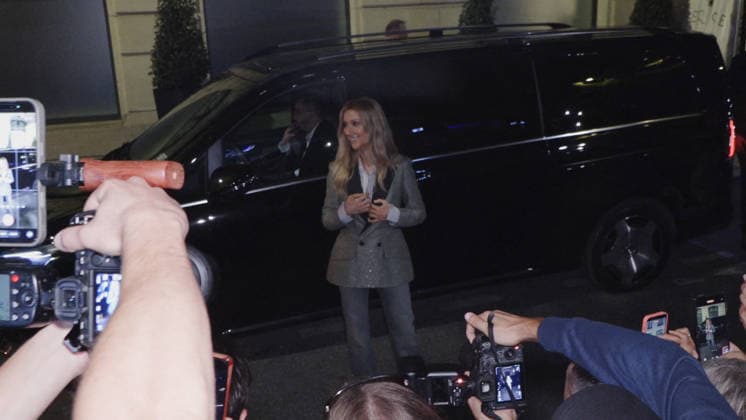 Celine Dion Steals the Show for The Crowd of Fans Gathered Outside Her Hotel - Paris Videograbs - Canadian singer Celine Dion greets, sings, and poses for selfies with hundreds of fans gathered every evening outside her hotel ahead of her 16-date historic residency at Paris La Défense Arena. Paris, France, September 8, 2026. Videograbs by CLPRESS ABACAPRESS.COM Paris Ile-de-France France  Copyright: xCLPRESS ABACAx
