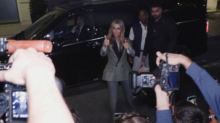 Celine Dion Steals the Show for The Crowd of Fans Gathered Outside Her Hotel - Paris Videograbs - Canadian singer Celine Dion greets, sings, and poses for selfies with hundreds of fans gathered every evening outside her hotel ahead of her 16-date historic residency at Paris La Défense Arena. Paris, France, September 8, 2026. Videograbs by CLPRESS ABACAPRESS.COM Paris Ile-de-France France  Copyright: xCLPRESS ABACAx