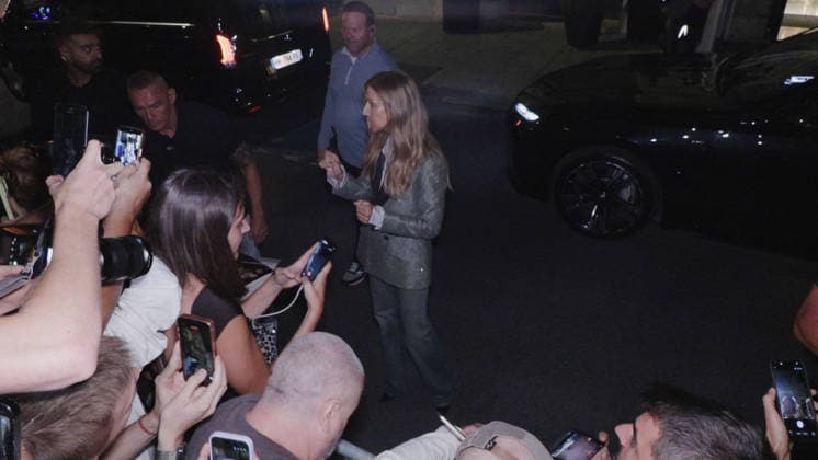 Celine Dion Steals the Show for The Crowd of Fans Gathered Outside Her Hotel - Paris Videograbs - Canadian singer Celine Dion greets, sings, and poses for selfies with hundreds of fans gathered every evening outside her hotel ahead of her 16-date historic residency at Paris La Défense Arena. Paris, France, September 8, 2026. Videograbs by CLPRESS ABACAPRESS.COM Paris Ile-de-France France  Copyright: xCLPRESS ABACAx