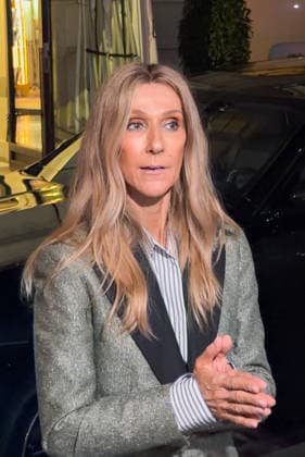 Céline Dion, returning from an intense rehearsal session, takes the time to greet her fans in front of the Royal Monceau hotel in Paris on September 7, 2026. Lea Vieillot, Bestimage. Céline Dion, back from an intense rehearsal session, takes the time to greet her fans in front of the Royal Monceau hotel in Paris on September 7, 2026 Paris, France  Copyright: xLÃ axVieillot BestimagexLÃ axVieillot Bestimagex