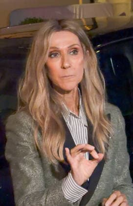 Céline Dion, returning from an intense rehearsal session, takes the time to greet her fans in front of the Royal Monceau Hotel in Paris on September 7, 2026. Lea Vieillot, Bestimage. Céline Dion, back from an intense rehearsal session, takes the time to greet her fans in front of the Royal Monceau hotel in Paris on September 7, 2026, Paris, France  Copyright: xLÃ axVieillot BestimagexLÃ axVieillot Bestimagex