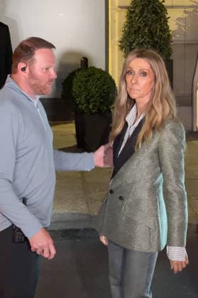 Céline Dion, returning from an intense rehearsal session, takes the time to greet her fans in front of the Royal Monceau Hotel in Paris on September 7, 2026. Lea Vieillot, Bestimage. Céline Dion, back from an intense rehearsal session, takes the time to greet her fans in front of the Royal Monceau hotel in Paris on September 7, 2026, Paris, France  Copyright: xLÃ axVieillot BestimagexLÃ axVieillot Bestimagex