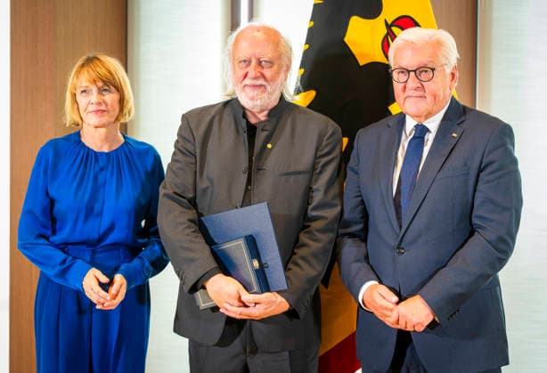 Elke Büdenbender, President Steinmeier, László Krasznahorkai, EUR, Germany, Berlin, September 8, 2026: Presentation of the Grand Cross with Star of the Order of Merit of the Federal Republic of Germany to Nobel Prize in Literature laureate László Krasznahorkai by President Steinmeier