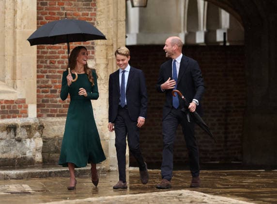 . 08 09 2026. Eton, United Kingdom. Prince William and Kate Middleton, the Prince and Princess of Wales, arriving with their son Prince George, as he starts his first day at Eton College, United Kingdom.  xPoolx xi-Imagesx IIM-26992-0013