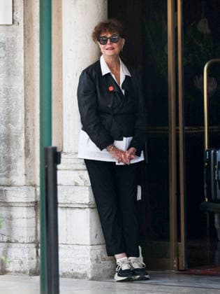 Venice - Susan Sarandon at the Excelsior Hotel Susan Sarandon at the Excelsior Hotel during 83rd Venice International Film Festival 2026, in Venice, Italy on September 8, 2026. Photo by Simone Comi IPA ABACAPRESS.COM Venice Italy  Copyright: xComixSimone IPA ABACAx