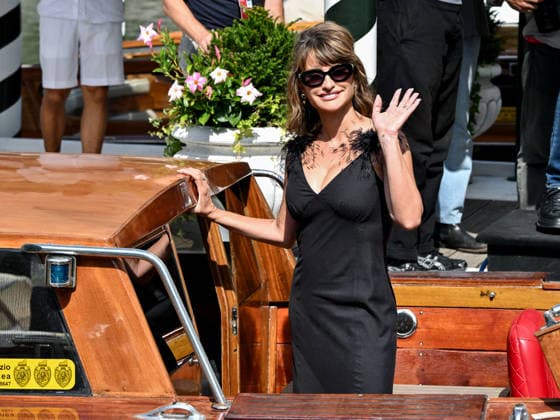IPA88270413 - Venice, 83rd Venice International Film Festival 2026 - Day 7 - Arrivals at the Casino pier - Pictured: Penelope Cruz.  Copyright: xSimonexComix xPoolxPhotoxEventsx08x IPA88270413