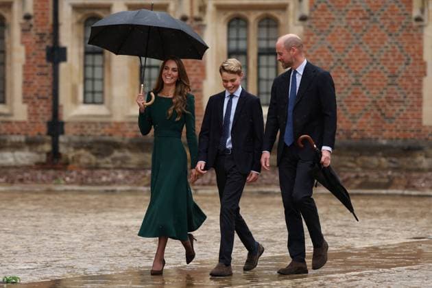 Britain s Catherine, Princess of Wales (L) and Britain s Prince William, Prince of Wales (R) walk with their 13-year-old son, Britain s Prince George of Wales (C), as he arrives for his first day at Eton College, in Eton, west of London, on September 8, 2 Britain s Catherine, Princess of Wales (L) and Britain s Prince William, Prince of Wales (R) walk with their 13-year-old son, Britain s Prince George of Wales (C), as he arrives for his first day at Eton College, in Eton, west of London, on September 8, 2026., Credit:Avalon.red PA ROTA - B68 Avalon United Kingdom, Berkshire, Eton Copyright: xAvalon.redx xPAxROTAx-xB68x xAvalonx 1132441941