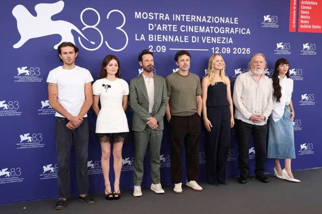 Indiana Affleck, Emily Alyn Lind, Scoot McNairy, Casey Affleck, Adelaide Clemens, Nick Nolte, and Caylee Cowan at the photo call for the film *Company* at the 2026 Venice Biennale—the 83rd Venice International Film Festival—at the Palazzo del Casino in Venice, September 8, 2026 Foto:xD.xBedrosianx xFuturexImagex company_6902