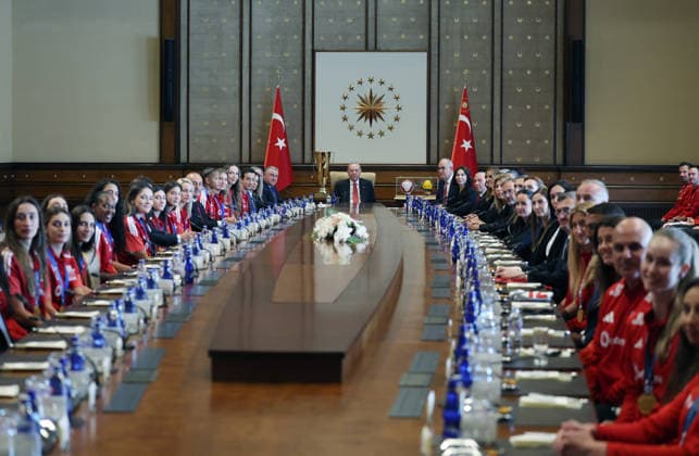 Turkish President Recep Tayyip Erdogan ANKARA, TURKIYE - SEPTEMBER 8: (----EDITORIAL USE ONLY - MANDATORY CREDIT - TURKISH PRESIDENCY MURAT KULA HANDOUT - NO MARKETING NO ADVERTISING CAMPAIGNS - DISTRIBUTED AS A SERVICE TO CLIENTS----) Turkish President Recep Tayyip Erdogan receives members of the Turkish Women s National Volleyball Team after their victory at the 2026 CEV EuroVolley in Istanbul, on September 08, 2026 in Ankara, Turkiye. TUR Presidency Murat Kula Anadolu Ankara Turkey. Editorial use only. Please get in touch for any other usage.  Copyright: x2026xAnadoluxTURxPresidencyx xMuratxKulax