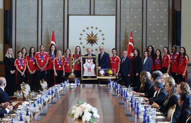 Turkish President Recep Tayyip Erdogan ANKARA, TURKIYE - SEPTEMBER 8: (----EDITORIAL USE ONLY - MANDATORY CREDIT - TURKISH PRESIDENCY MURAT KULA HANDOUT - NO MARKETING NO ADVERTISING CAMPAIGNS - DISTRIBUTED AS A SERVICE TO CLIENTS----) Turkish Minister of Youth and Sports Osman Askin Bak and Turkish Volleyball Federation President Mehmet Akif Ustundag attend Turkish President Recep Tayyip Erdogan s reception for the Turkish Women s National Volleyball Team after their victory at the 2026 CEV EuroVolley in Istanbul, on September 08, 2026 in Ankara, Turkiye. TUR Presidency Murat Kula Anadolu Ankara Turkey. Editorial use only. Please get in touch for any other usage.  Copyright: x2026xAnadoluxTURxPresidencyx xMuratxKulax