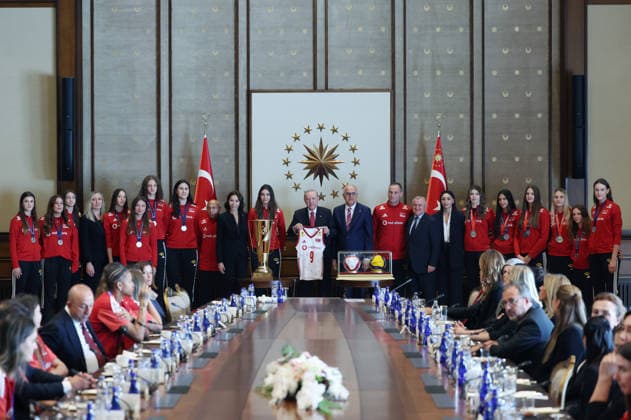 Turkish President Recep Tayyip Erdogan ANKARA, TURKIYE - SEPTEMBER 8: (----EDITORIAL USE ONLY - MANDATORY CREDIT - TURKISH PRESIDENCY MURAT KULA HANDOUT - NO MARKETING NO ADVERTISING CAMPAIGNS - DISTRIBUTED AS A SERVICE TO CLIENTS----) Turkish Minister of Youth and Sports Osman Askin Bak and Turkish Volleyball Federation President Mehmet Akif Ustundag attend Turkish President Recep Tayyip Erdogan s reception for the Turkish Women s National Volleyball Team after their victory at the 2026 CEV EuroVolley in Istanbul, on September 08, 2026 in Ankara, Turkiye. TUR Presidency Murat Kula Anadolu Ankara Turkey. Editorial use only. Please get in touch for any other usage.  Copyright: x2026xAnadoluxTURxPresidencyx xMuratxKulax