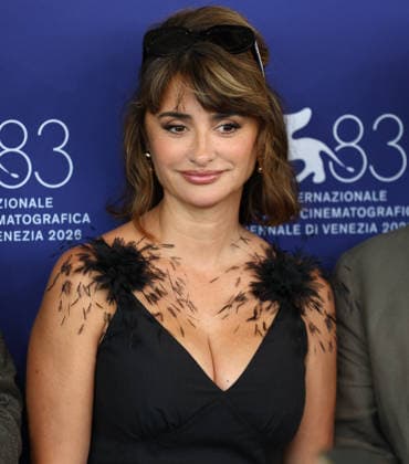 September 8, 2026, Venice Lido, Veneto, Italy: PENELOPE CRUZ during the photocall of the movie Bunker at the 83rd Venice Film Festival at Sala Grande in Venice Lido, Italy Venice Lido Italy  - ZUMAc179 20260908_zep_c179_054 Copyright: xMickaelxChavetx