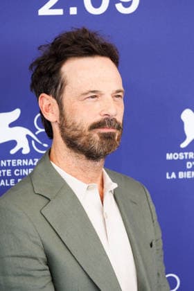 News - Company Photocall - The 83rd Venice International Film Festival Scoot McNairy attends the Company photocall during the 83rd Venice International Film Festival at Sala Grande on September 08, 2026 in Venice, Italy. Photo: Cinzia Camela. Lido di Venezia Palazzo del Cinema Italy Copyright: xCinziaxCamelax xLiveMediax LPN_2658954