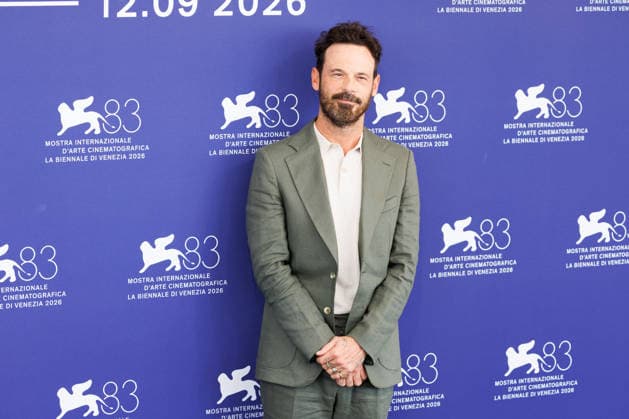 News - Company Photocall - The 83rd Venice International Film Festival Scoot McNairy attends the Company photocall during the 83rd Venice International Film Festival at Sala Grande on September 08, 2026 in Venice, Italy. Photo: Cinzia Camela. Lido di Venezia Palazzo del Cinema Italy Copyright: xCinziaxCamelax xLiveMediax LPN_2658958