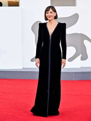 IPA88277982 - Venice, 83rd Venice International Film Festival 2026 - Night 7. Red carpet for the film Bunker. Pictured: Maggie Gyllenhaal  Copyright: xSimonexComix xPoolxPhotoxEventsx08x IPA88277982