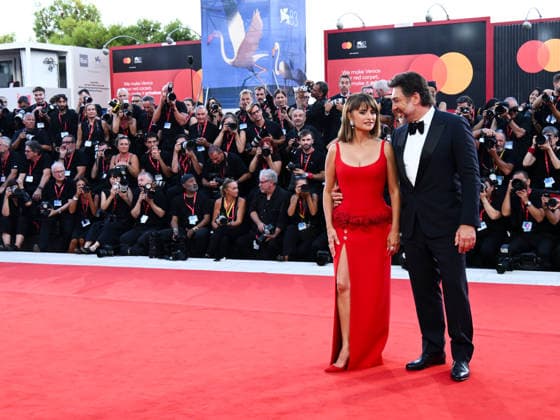 IPA88279630 - Venice, 83rd Venice International Film Festival 2026 - Night 7. Red carpet for the film Bunker. Pictured: PenÃ lope Cruz and Javier Bardem  Copyright: xAlbertoxTerenghi PoolxPhotoxEvenx xPoolxPhotoxEventsx08x IPA88279630