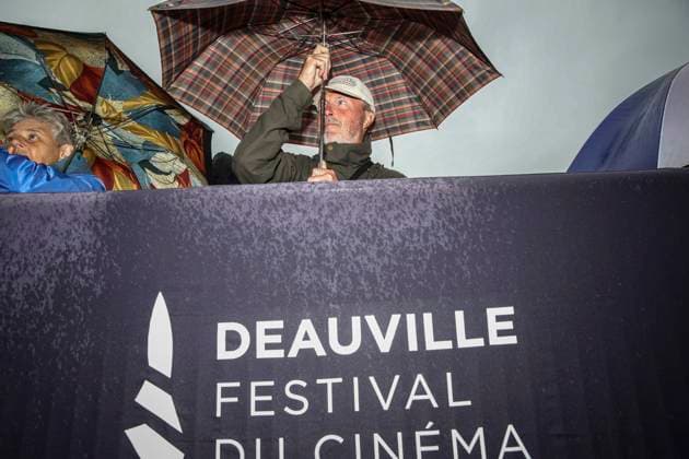 52nd Deauville American Film Festival PHOTOPQR OUEST FRANCE Charles BURY DEAUVILLE Sept. 8, 2026 52nd Deauville American Film Festival, Calvados, Normandy. Few people are waiting for the stars at the red carpet; rain is falling on Deauville. Photo by Charles Bury, Ouest France. 52nd Deauville American Film Festival, Sept. 8, 2026, DEAUVILLE, France  Copyright: xPHOTOPQR OUESTxFRANCE MAXPPPxCharlesxBURYx 20260908OFR8134 20260908OFR8134