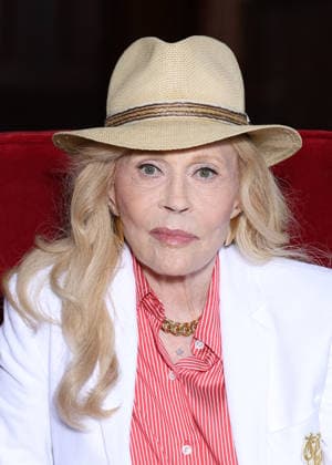 Faye Dunaway at a photocall at the Royal Hotel during the 52nd Deauville American Film Festival, France, on September 8, 2026 Denis Guignebourg Bestimage Faye Dunaway waits for a photocall at the 52nd Deauville American Film Festival on September 8, 2026, in Deauville, France Deauville, France  Copyright: xDenisxGuignebourgx xBestimagexDenisxGuignebourgx xBestimagex