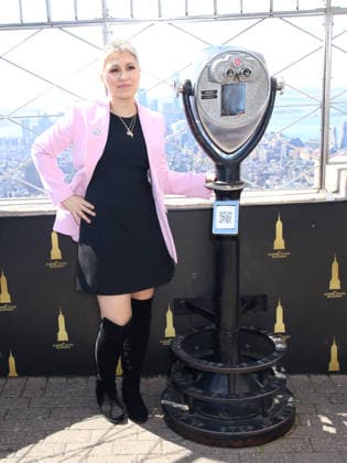 The cast of Star Trek Lights the Empire State Building in Celebration of the shows 60th Anniversary Melissa Navia The cast of Star Trek Lights the Empire State Building in Celebration of the shows 60th Anniversary held at the Empire State Building on September 8, 2026 in New York City, NY New York City Empire State Building NY USA Copyright: xStevenxBergman AFF-USA.COMx