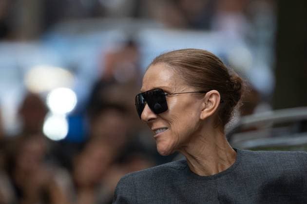 CELINE DION IN PARIS PHOTOPQR OUEST FRANCE Stéphane Geufroi Paris, September 8, 2026 Céline Dion leaves the Royal Monceau in the late afternoon. As usual, she took a few minutes to greet her fans. Paris, September 8, 2026 – Céline Dion leaves the Royal Monceau in the late afternoon. As usual, she took a few minutes to greet her admirers in Paris, France  Copyright: xPHOTOPQR OUESTxFRANCE MAXPPPxStéphanexGeufroix 20260908OFR8276 20260908OFR8276