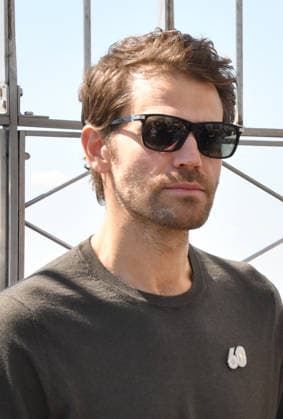 NEW YORK, NY, SEPTEMBER 8 — Paul Wesley is pictured as the cast of Star Trek lights up the Empire State Building to celebrate the 60th anniversary of Star Trek on September 8, 2026, in New York City. Credit: AdMedia, New York City, USA  - ZUMAa123 20260908_zaa_a123_081 Copyright: xJohnxFyckex