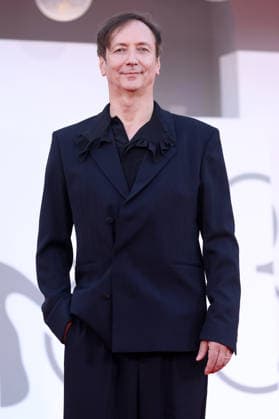 Volker Bertelmann Hauschka at the premiere of the film *Bunker* at the 2023 Venice Biennale—the 83rd Venice International Film Festival—at the Palazzo del Cinema in Venice, September 8, 2026 Foto:xD.xBedrosianx xFuturexImagex bunker_6789