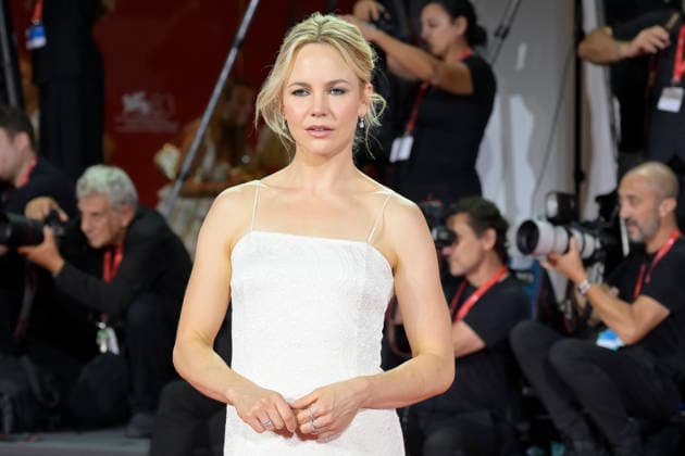 Company red carpet in Venice Lido - 08 Sep 2026 Adelaide Clemens attends the red carpet of movie Company during the 83rd Venice Film Festival at Palazzo del cinema. Venice Lido Italy Copyright: xMarioxCartellix xSOPAxImagesx _DSC2195