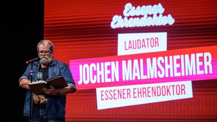 Essen Comedy Awards Ceremony: Essen Honorary Doctorate and Jupp s Pott ** FOR EDITORIAL USE ONLY ** EDITORIAL USE ONLY ** p Jochen Malmsheimer at the Comedy Awards ceremony—Essen Honorary Doctorate and Jupp’s Pott—on Tuesday, September 8, 2026, at Stratmanns Theater in Essen, Germany (North Rhine-Westphalia), Essen. Copyright UwexErnst Copyright: UwexErnst doc87iouhgzso41mm2gzw5o ,EDITORIAL USE ONLY Copyright: UwexErnst