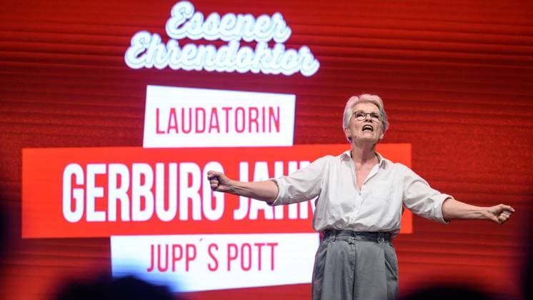 Essen Comedy Awards Ceremony: Essen Honorary Doctorate and Jupp s Pott ** FOR EDITORIAL USE ONLY ** EDITORIAL USE ONLY ** p Gerburg Jahnke at the Comedy Awards ceremony—Essen Honorary Doctorate and Jupp’s Pott—on Tuesday, September 8, 2026, at the Stratmanns Theater in Essen, Germany (North Rhine-Westphalia, Essen). Copyright UwexErnst Copyright: UwexErnst doc87ioue1y0es1kxjddczq ,EDITORIAL USE ONLY Copyright: UwexErnst
