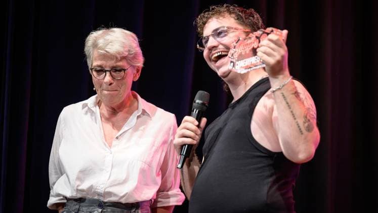 Essen Comedy Awards Ceremony: Essen Honorary Doctorate and Jupps Pott ** FOR EDITORIAL USE ONLY ** EDITORIAL USE ONLY ** p Gerburg Jahnke and Jupp’s Pott award winner Ryko at the Comedy Awards ceremony for the Essen Honorary Doctorate and Jupp’s Pott on Tuesday, September 8, 2026, at the Stratmanns Theater in Essen, Germany (North Rhine-Westphalia, Essen) Copyright UwexErnst Copyright: UwexErnst doc87ioufobwc92e7goczr ,EDITORIAL USE ONLY Copyright: UwexErnst