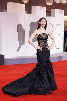 News - Company Red Carpet - The 83rd Venice International Film Festival Caylee Cowan attends the Company Screening during the 83rd Venice International Film Festival at Sala Grande on September 8, 2026 in Venice, Italy. Photo: Cinzia Camela. Lido di Venezia Palazzo del Cinema Italy Copyright: xCinziaxCamelax xLiveMediax LPN_2659870