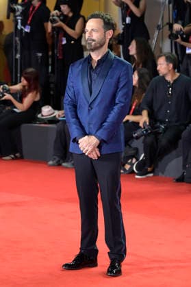 Scoot McNairy at the premiere of the film *Company* at the 2023 Venice Biennale—the 83rd Venice International Film Festival—at the Palazzo del Cinema in Venice, September 8, 2026 Foto:xA.xM.xTinghinox xFuturexImagex company_6708