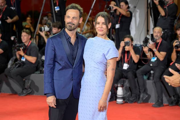 Scoot McNairy and Sosie Bacon at the premiere of the film *Company* at the 2023 Venice Biennale—the 83rd Venice International Film Festival—at the Palazzo del Cinema in Venice, September 8, 2026 Foto:xA.xM.xTinghinox xFuturexImagex company_6716