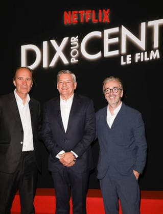 Xavier Niel, Ted Sarandos, CEO of Netflix, and Pierre Antoine Capton; Preview screening of the film *Dix pour cent* at the Olympia in Paris on September 8, 2026; Coadic Guirec; Bestimage; Preview of the film *Dix pour cent* at the Olympia in Paris on September 8, 2026; Paris, France  Copyright: xCOADICxGUIRECx xBESTIMAGExCOADICxGUIRECx xBESTIMAGEx