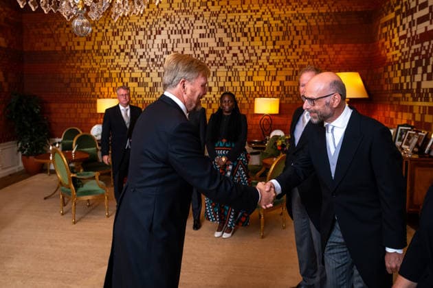 08-09-2026 The Hague Palace King Willem-Alexander during a meeting with ambassadors A.S.M. de Vries (Pristina), H.J. Rekkers (Santo Domingo), M.L.H. Deelen (Kuala Lumpur), and J. Bos (Kinshasa) at palace Noordeinde in The Hague. Â  Copyright: xPPEx