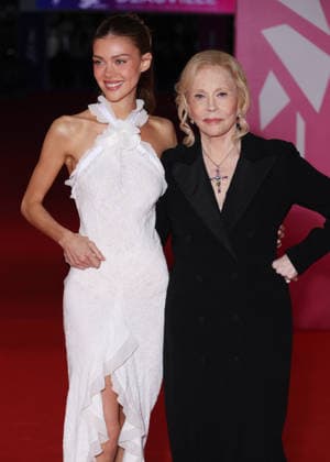 Faye Dunaway and Nicola Peltz Beckham on the red carpet at the 52nd Deauville American Film Festival on September 8, 2026. Photo by Denis Guignebourg, Bestimage. Red carpet at the 52nd Deauville American Film Festival on September 8, 2026 Deauville, United States  Copyright: xDenisxGuignebourgx xBestimagexDenisxGuignebourgx xBestimagex