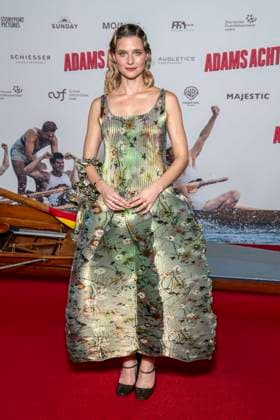 ABB ADAMSACHT: Svenja Jung walks the red carpet at the Berlin premiere of the feature film *Adams Acht* at the Zoo Palast movie theater on September 8, 2026, in Berlin, Germany