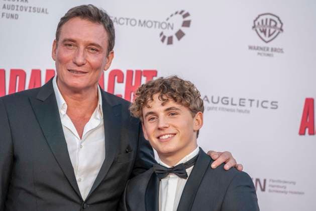 ABB ADAMSACHT: Vito Wiesner and Oliver Masucci, father and son, appeared on the red carpet at the Berlin premiere of the feature film *Adams Acht* at the Zoo Palast theater on September 8, 2026, in Berlin, Germany.