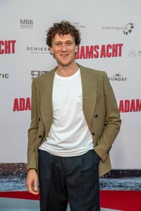 ABB ADAMSACHT: Artjom Gilz makes a guest appearance on the red carpet at the Berlin premiere of the feature film *Adams Acht* at the Zoo Palast theater on September 8, 2026, in Berlin, Germany