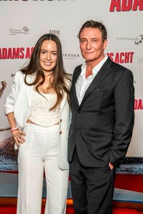 ABB ADAMSACHT: Katrin Kaspar and Oliver Masucci on the red carpet at the Berlin premiere of the feature film *Adams Acht* at the Zoo Palast movie theater on September 8, 2026, in Berlin, Berlin, Germany